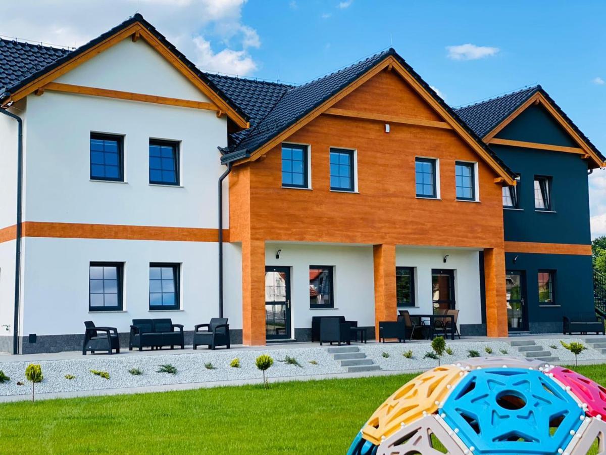 Wonder Home - Karkonosze Apartments with Garden and Seasonal Pool Myslakowice Exterior photo